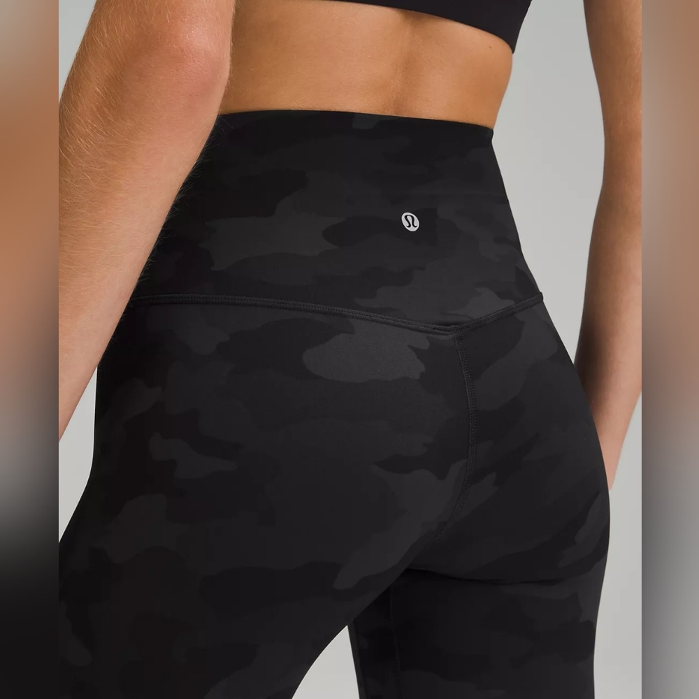 Lululemon Align High-Rise Black Heritage Deep-Coal Camo, Size 8, inseam 25"